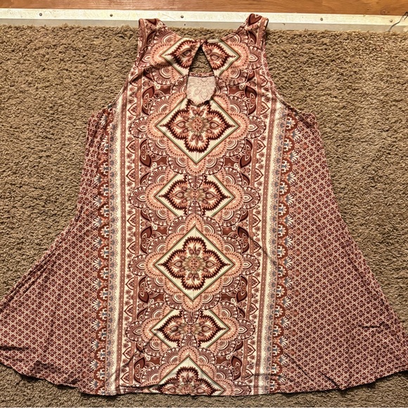 No Boundaries JuniorXL (15-17)Paisley Print Flare Style Keyhole In Back Like New - Picture 7 of 10